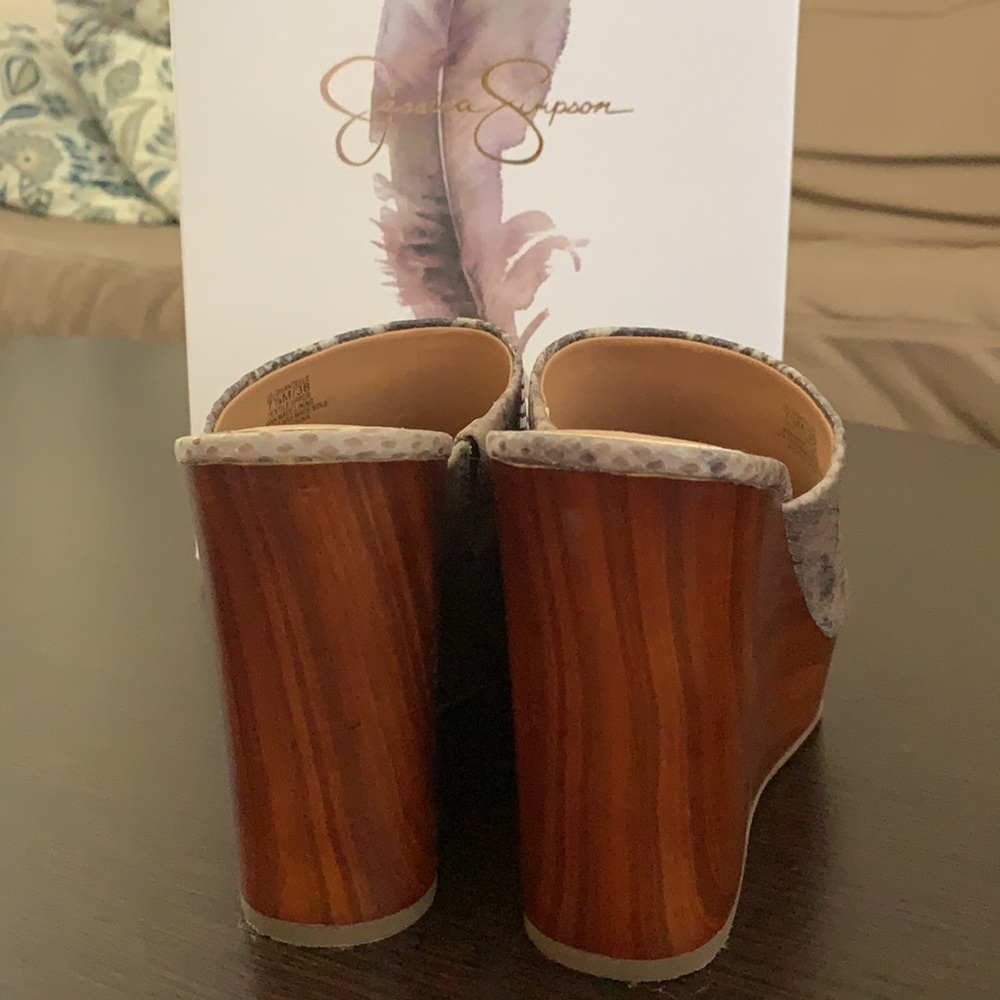 Shoes - Picture 3 of 6